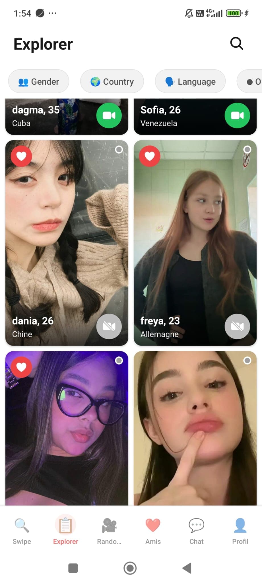 LoviBee app — discover screen